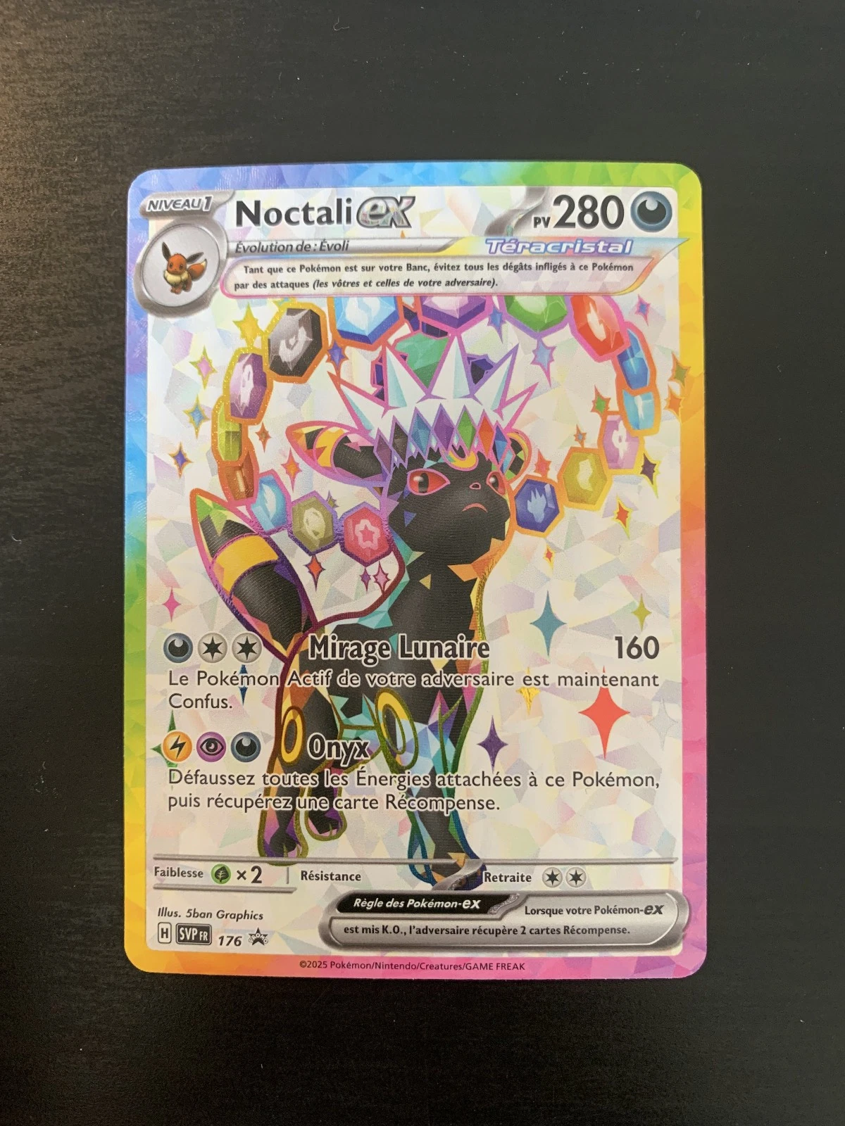 French Noctali EX Pokémon card featuring an Umbreon-like creature with 280 HP on a rainbow holographic background, titled 'Mirage Lunaire'.
