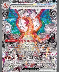 Carte Pokémon Dracaufeu EX foil avec un dragon flamboyant, HP 330; attaques Règne Infernal et Obscurité Brûlante (180+).