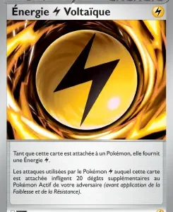 French Pokémon TCG Special Energy card 'Énergie Voltaïque' featuring a yellow lightning bolt inside a fiery golden circle.